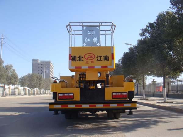 東風20米伸縮臂高空作業車